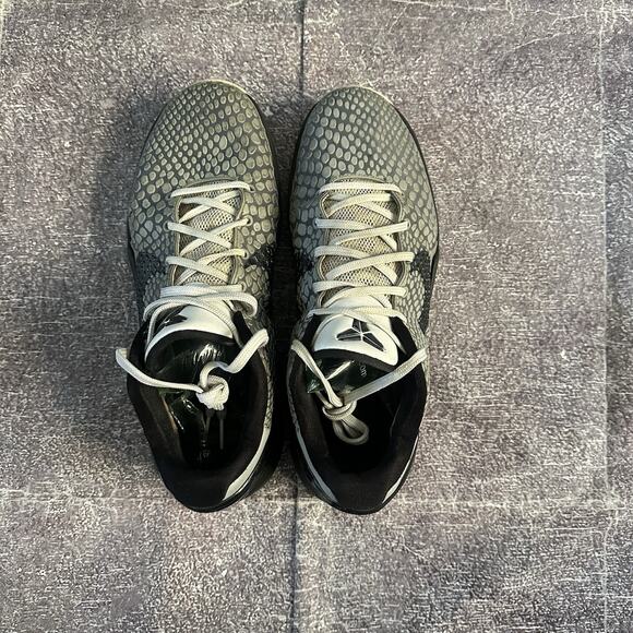Mens 2011 Nike Zoom Kobe 6 VI Black Mamba Medium Gray Low Top Sz 10 (429659-007) main image 6